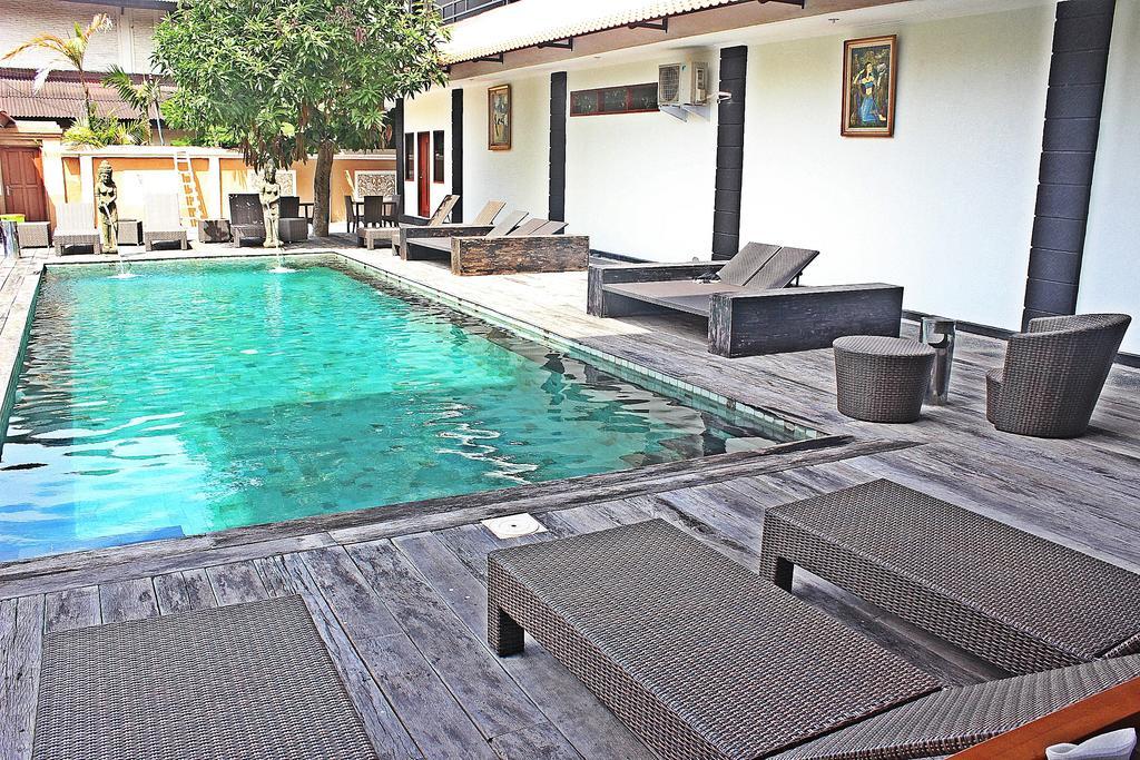 Hostel Mirah Legian Eksteriør billede