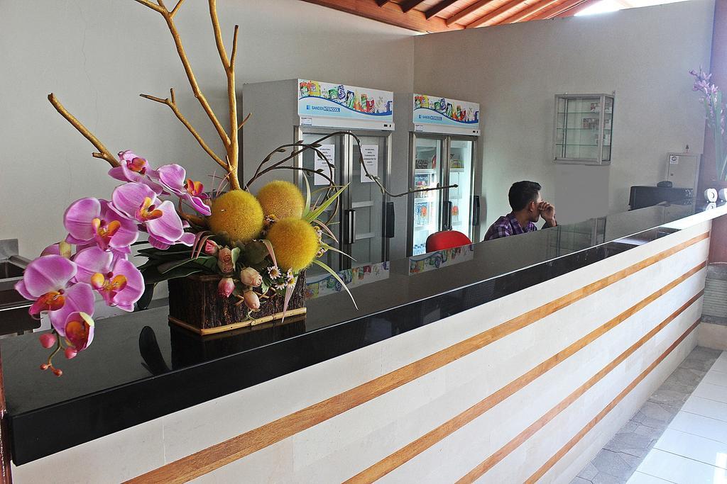 Hostel Mirah Legian Eksteriør billede