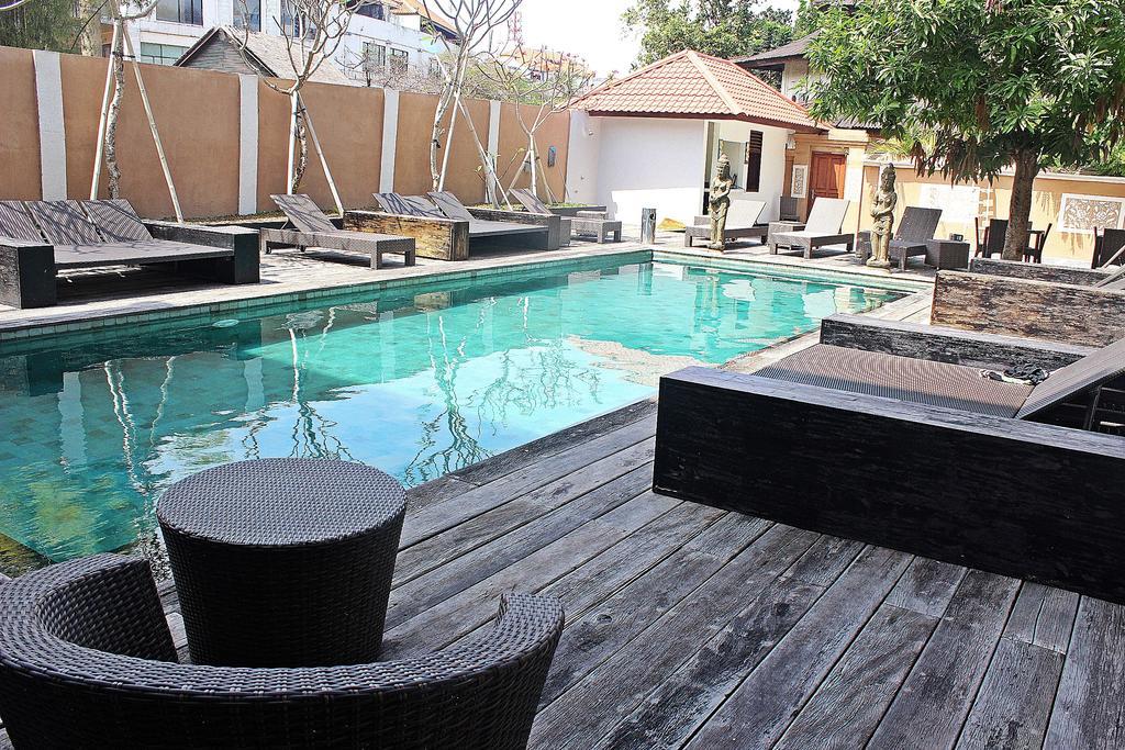 Hostel Mirah Legian Eksteriør billede