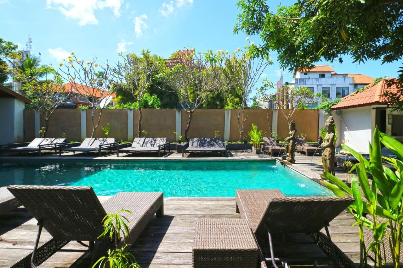 Hostel Mirah Legian Eksteriør billede