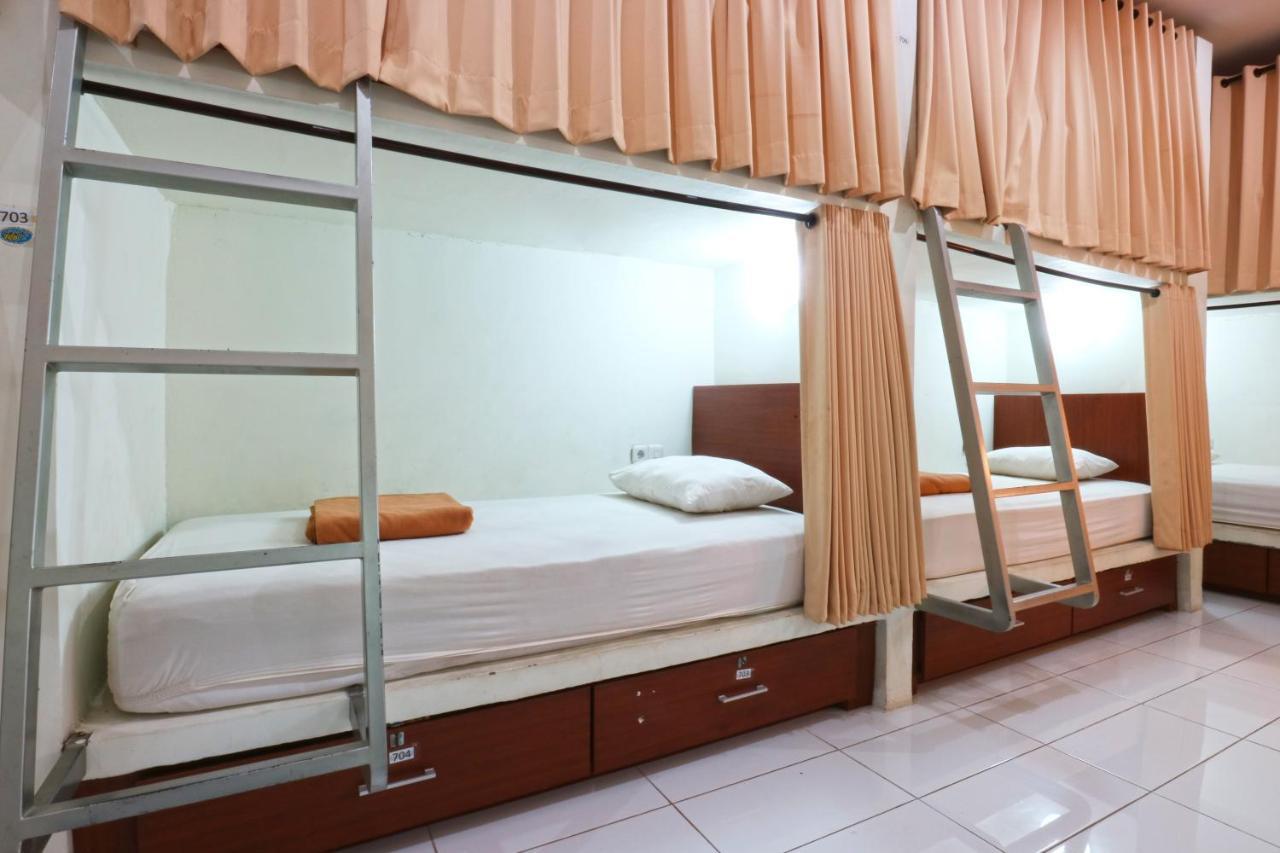 Hostel Mirah Legian Eksteriør billede