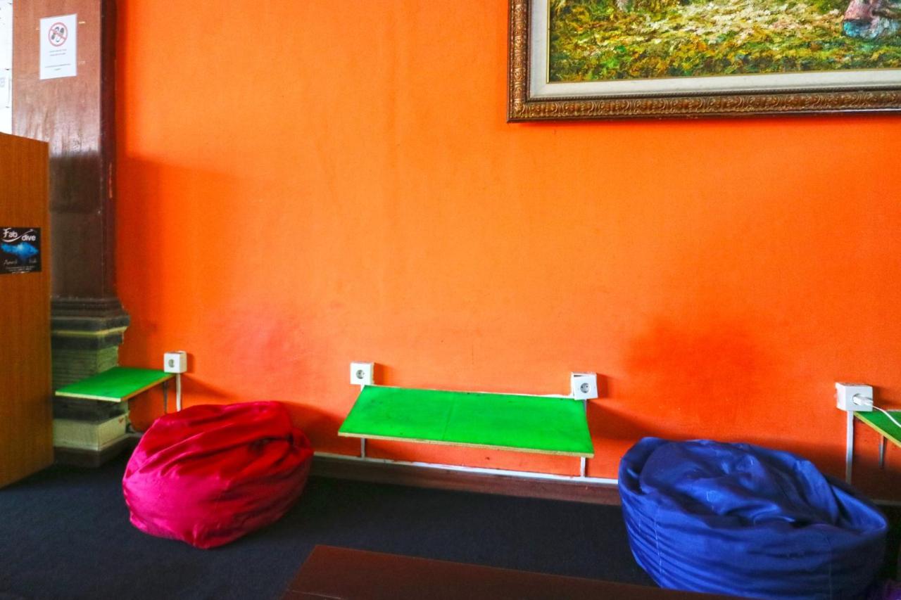 Hostel Mirah Legian Eksteriør billede
