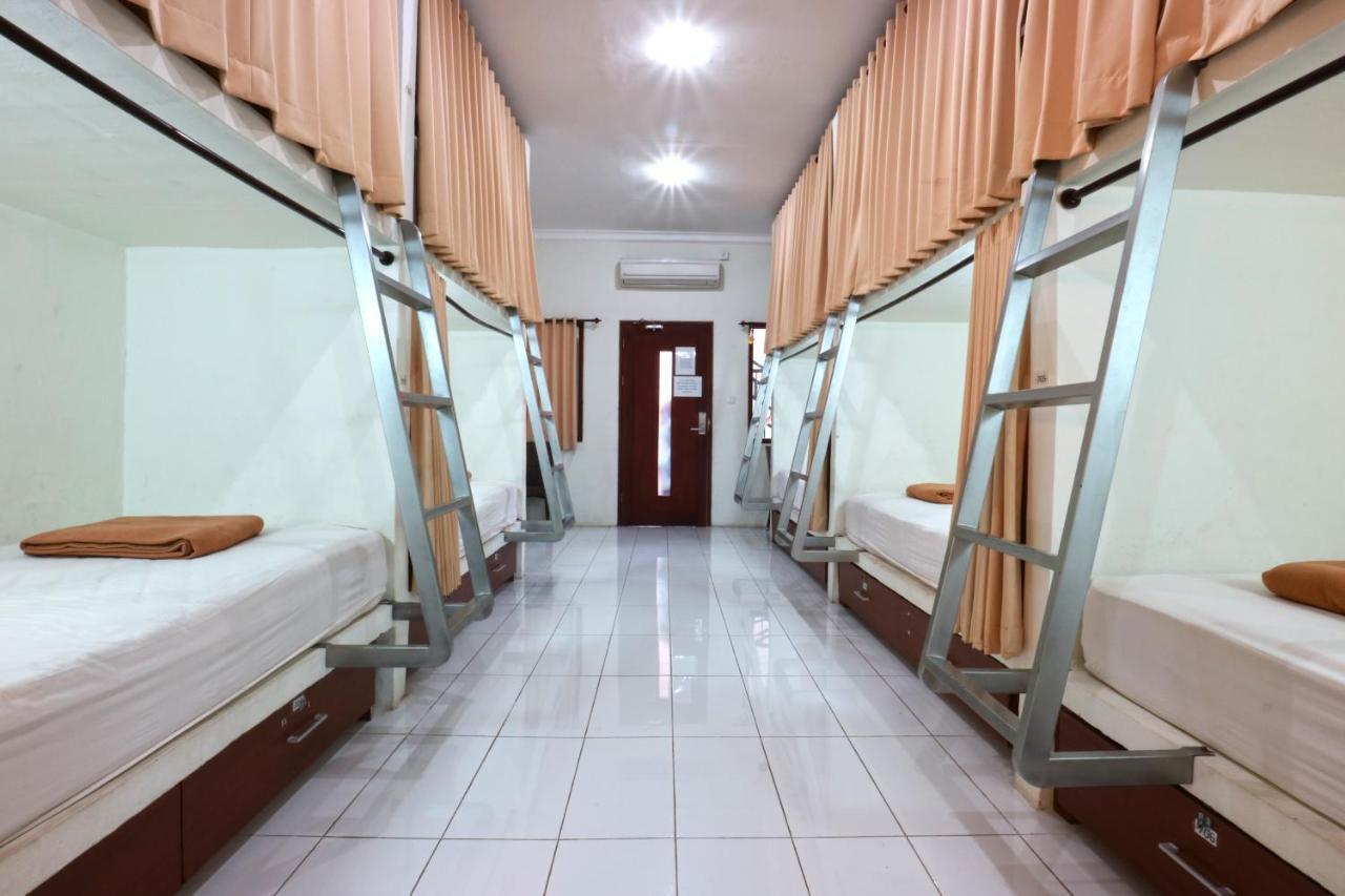 Hostel Mirah Legian Eksteriør billede