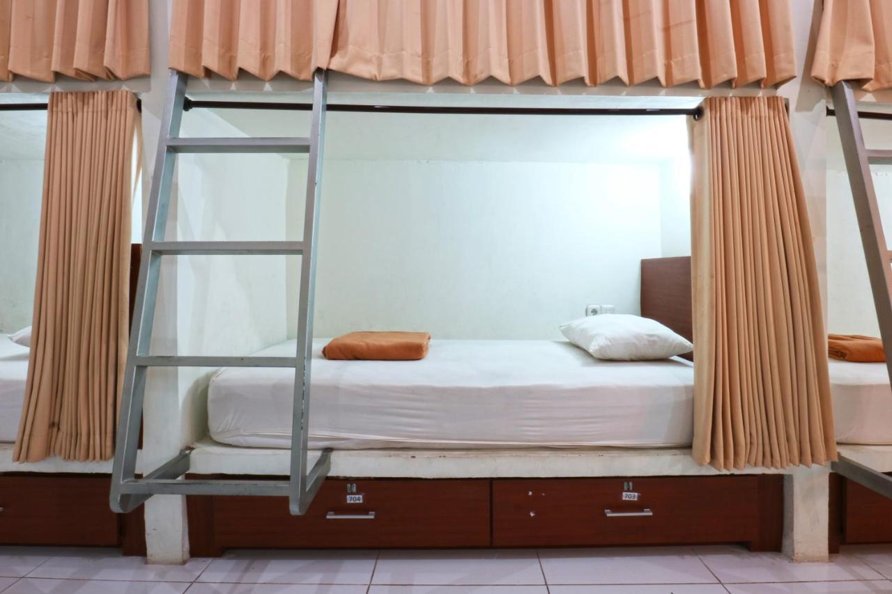 Hostel Mirah Legian Eksteriør billede