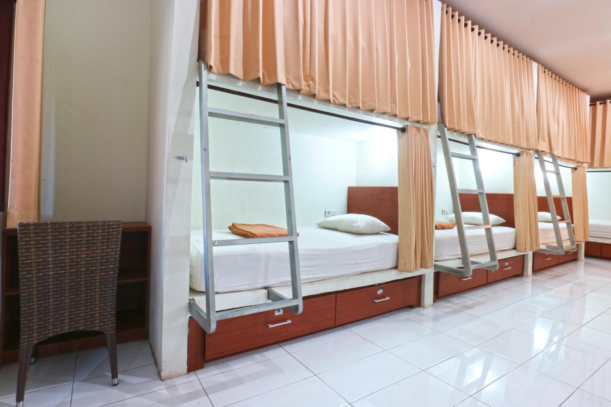 Hostel Mirah Legian Eksteriør billede